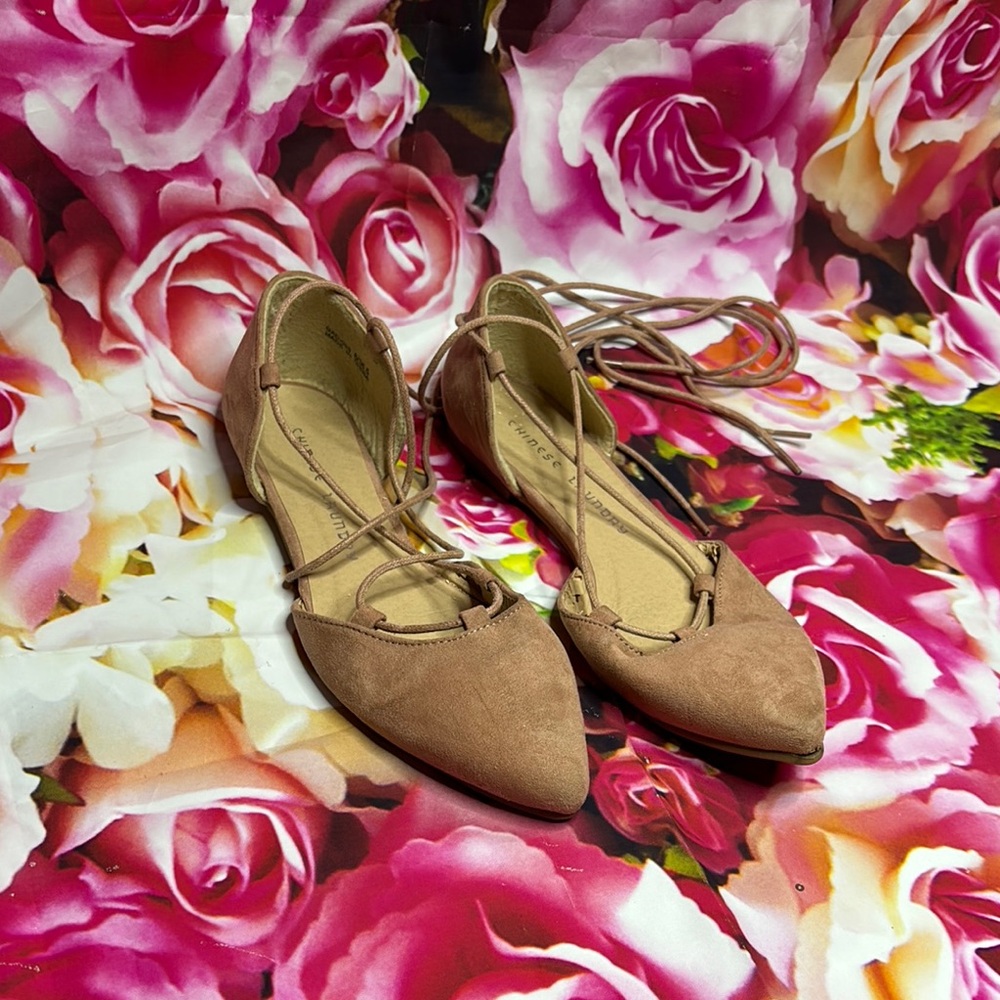Elegant Beige Women's Lace-Up Flats